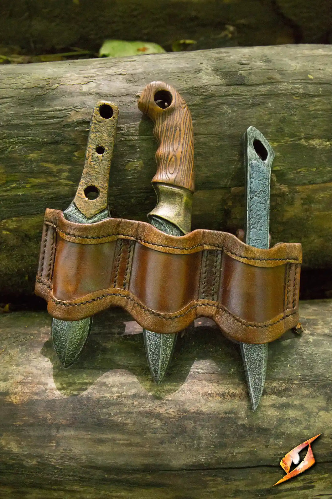 Rogue's Knife Set and Leather Holder